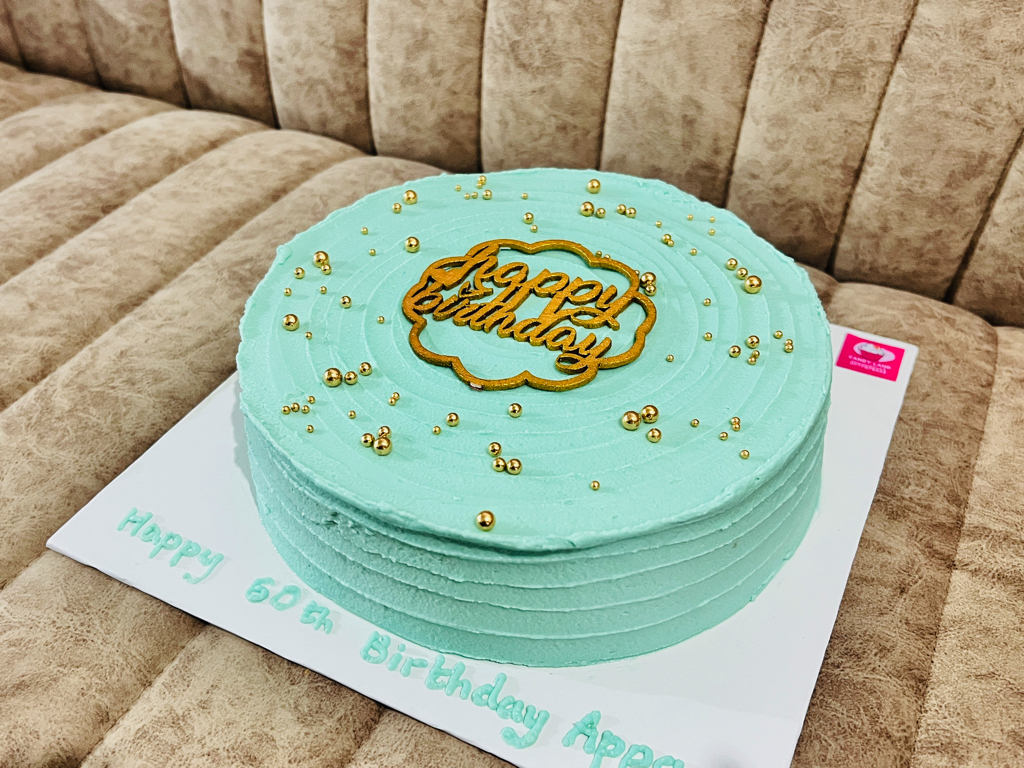 Eggless Birthday Cake