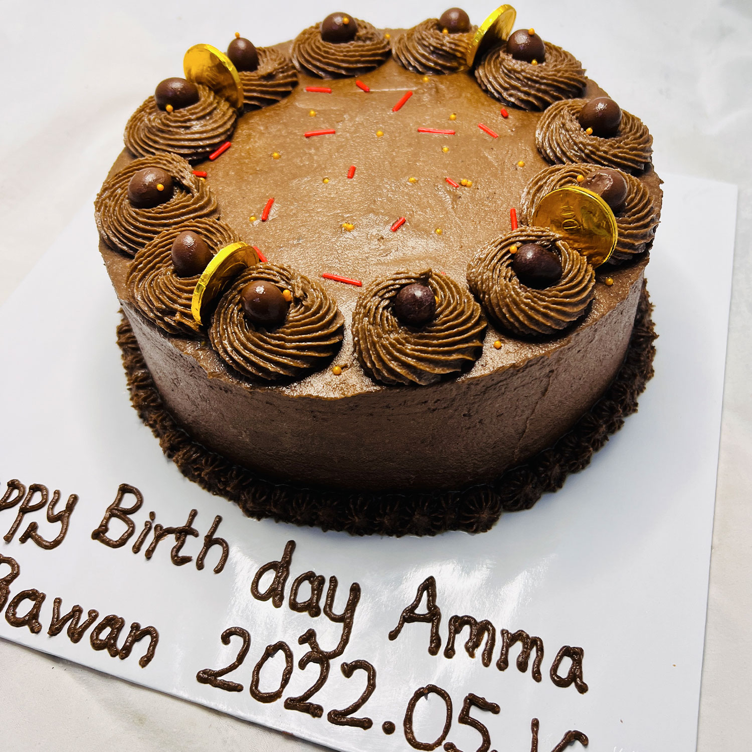 Minimal Chocolate Birthday Cake for Mom gallery image