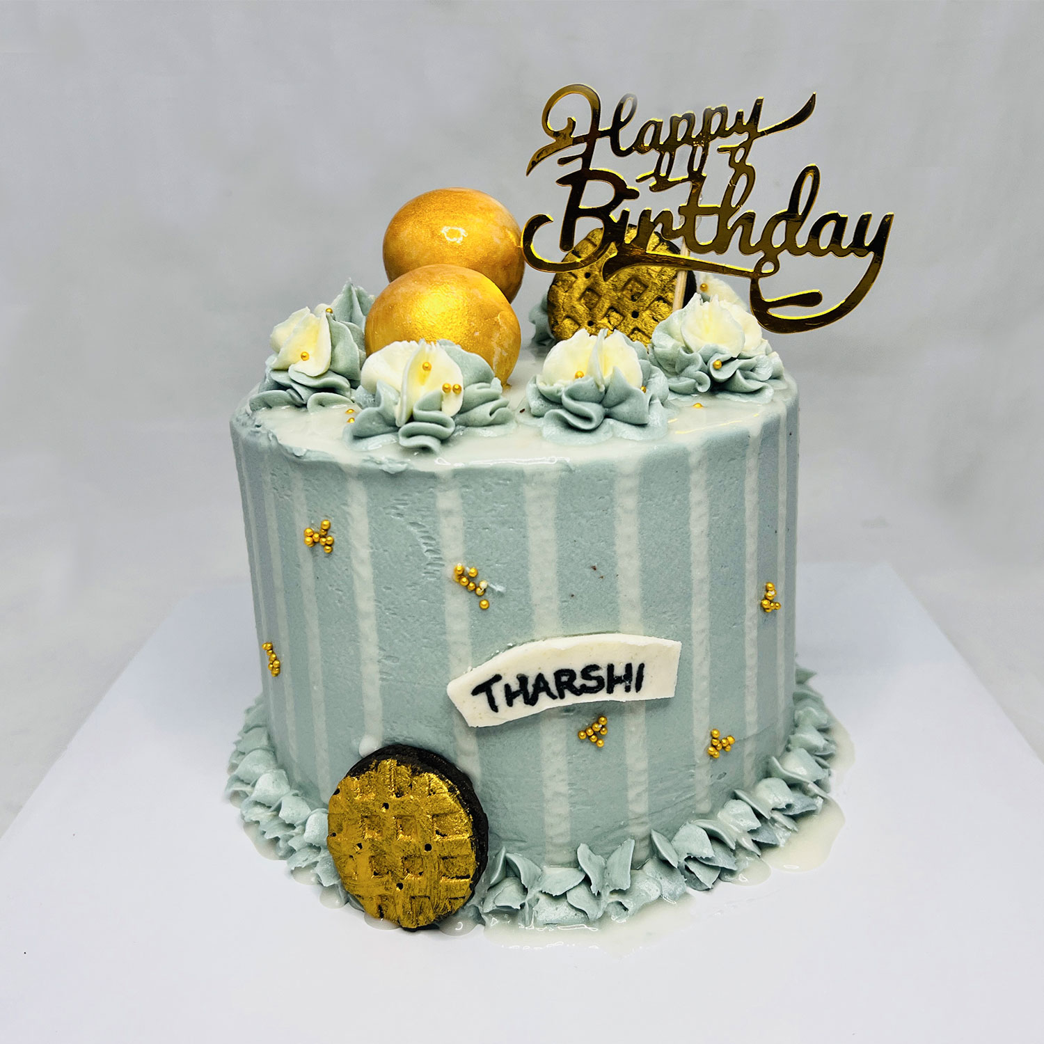 Unique Bauble Birthday Cake - 1kg gallery image