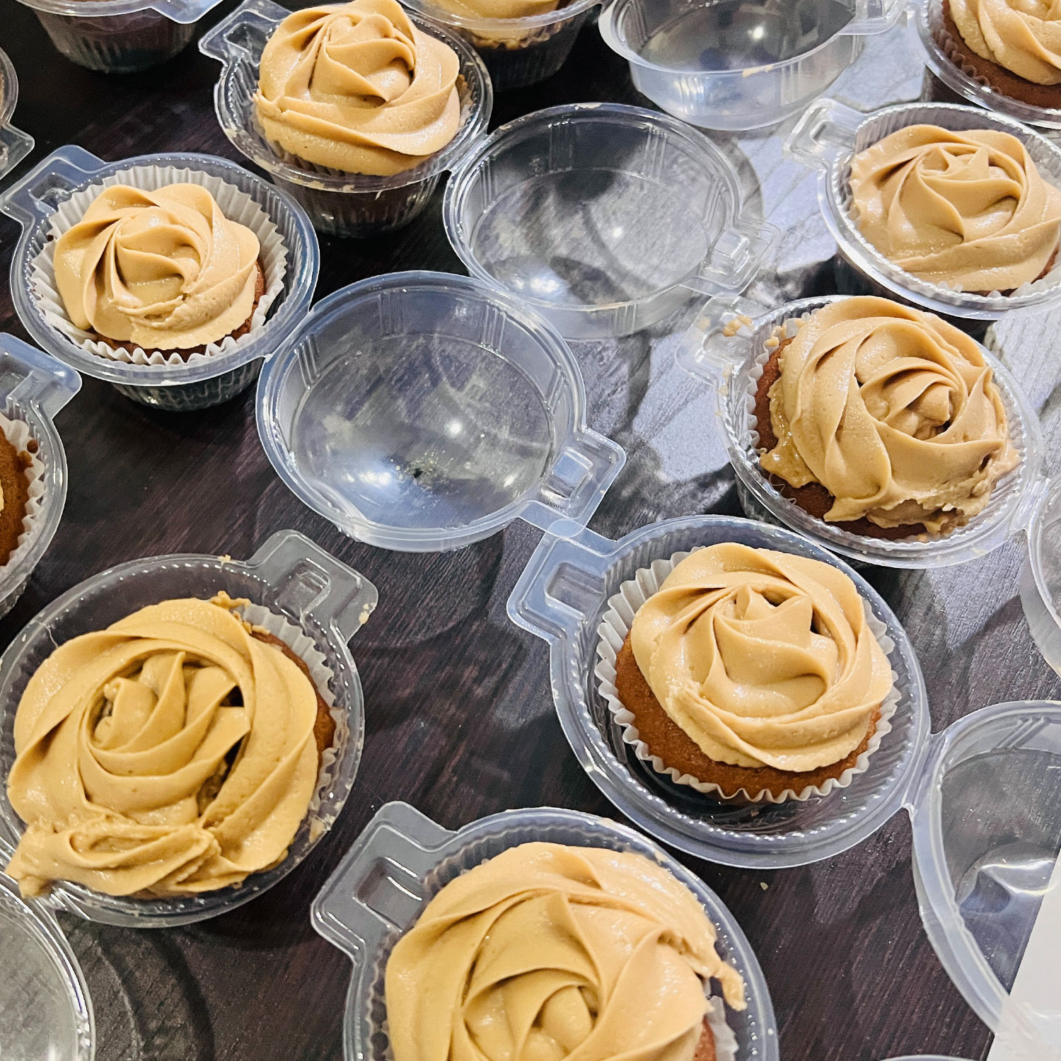 Customised Cup Cakes (Butter or Chocolate) - 6 Pcs pack gallery image