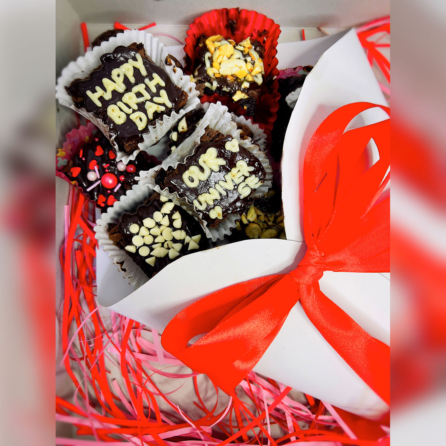 Chocolate Brownie Bouquet - 16x Assorted Brownies — image 4