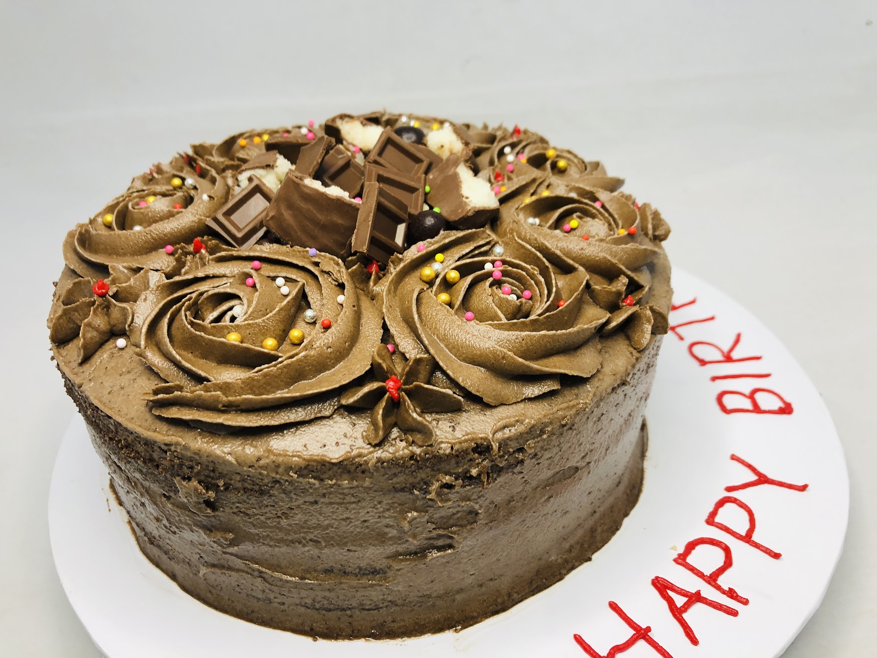 Swirl Chocolate Birthday Cake — image 6