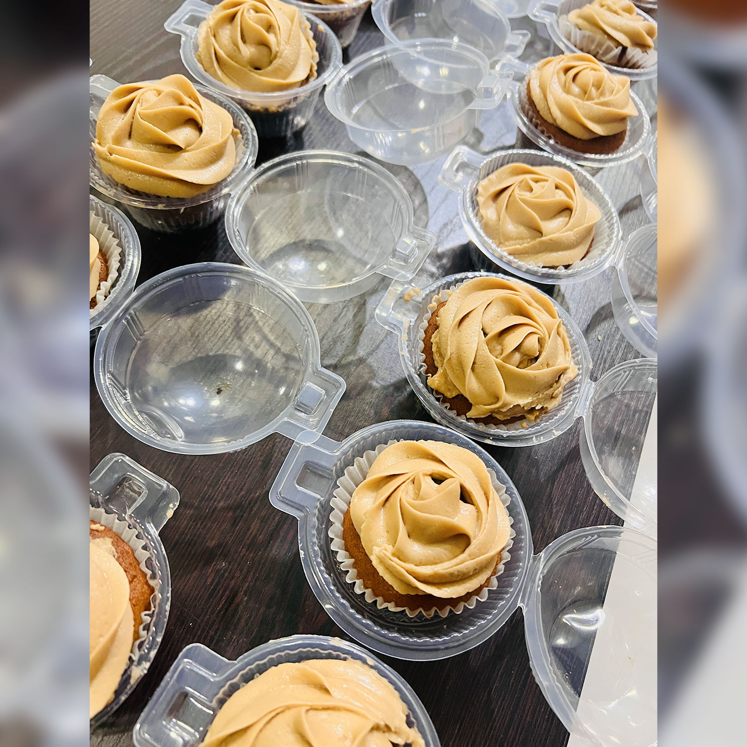 Customised Cup Cakes (Butter or Chocolate) - 6 Pcs pack gallery image