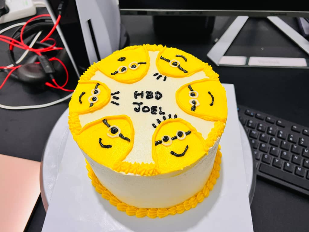Minion Cake gallery image