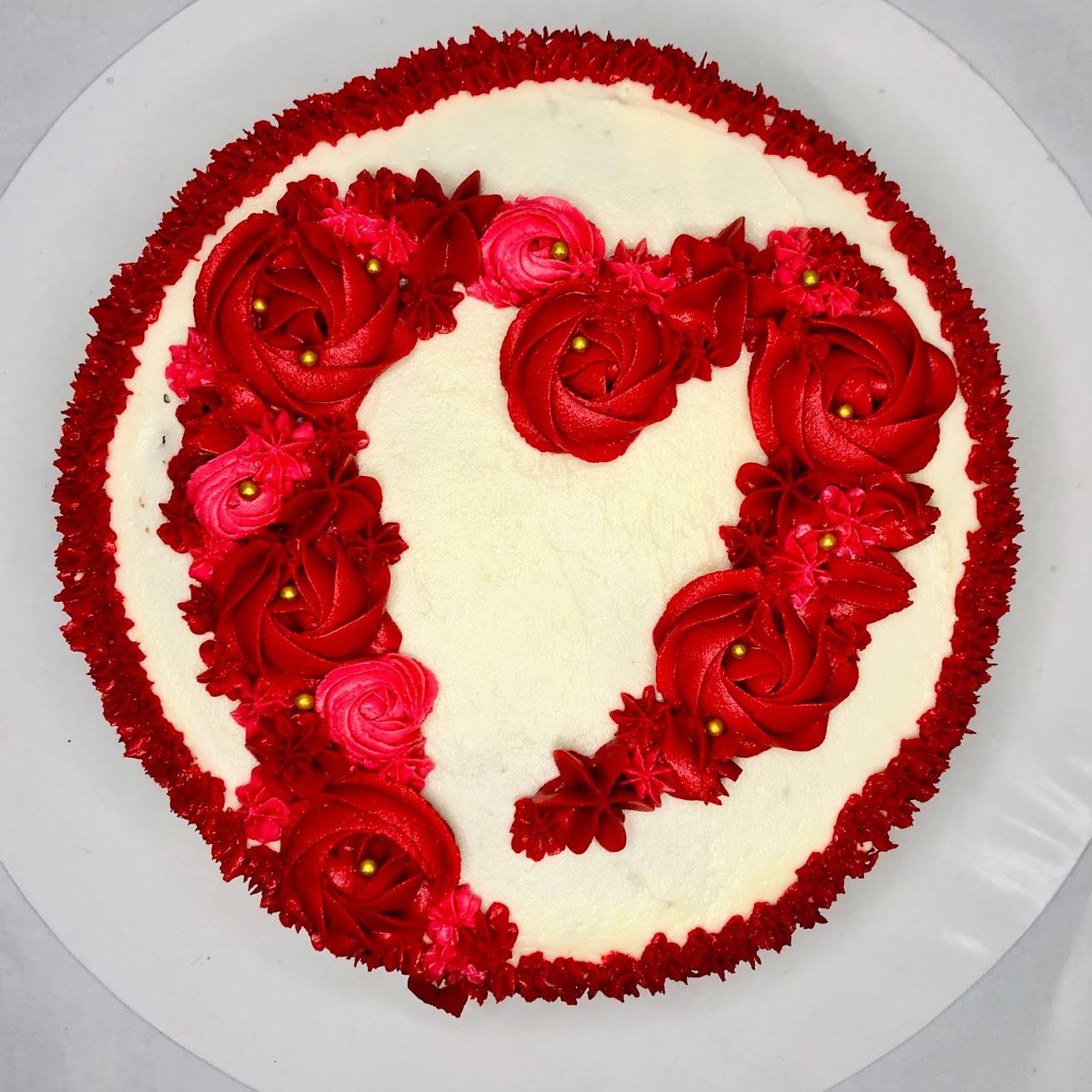 Red Love themed cake for anniversary or oldies - 1kg gallery image