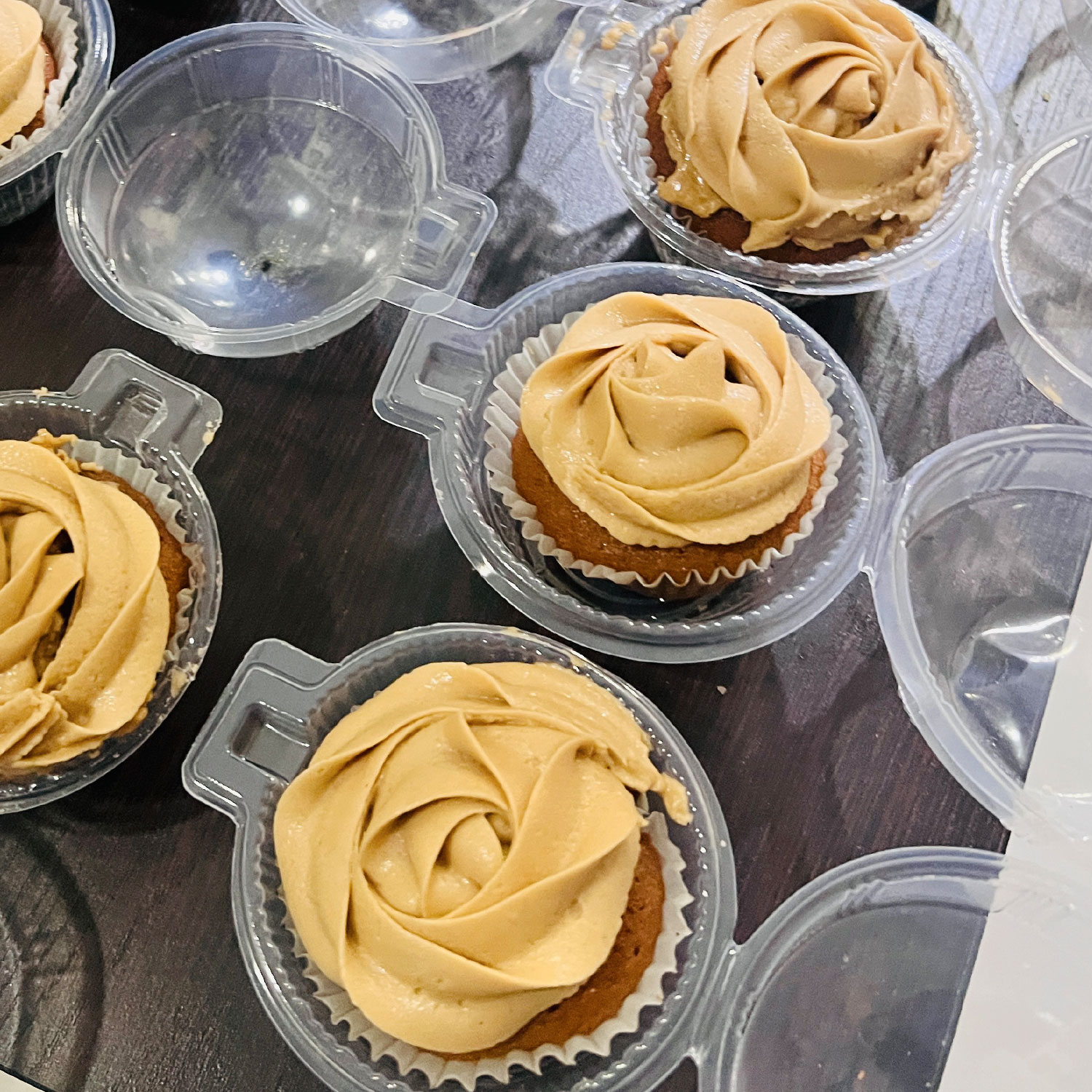 Customised Cup Cakes (Butter or Chocolate) - 6 Pcs pack gallery image