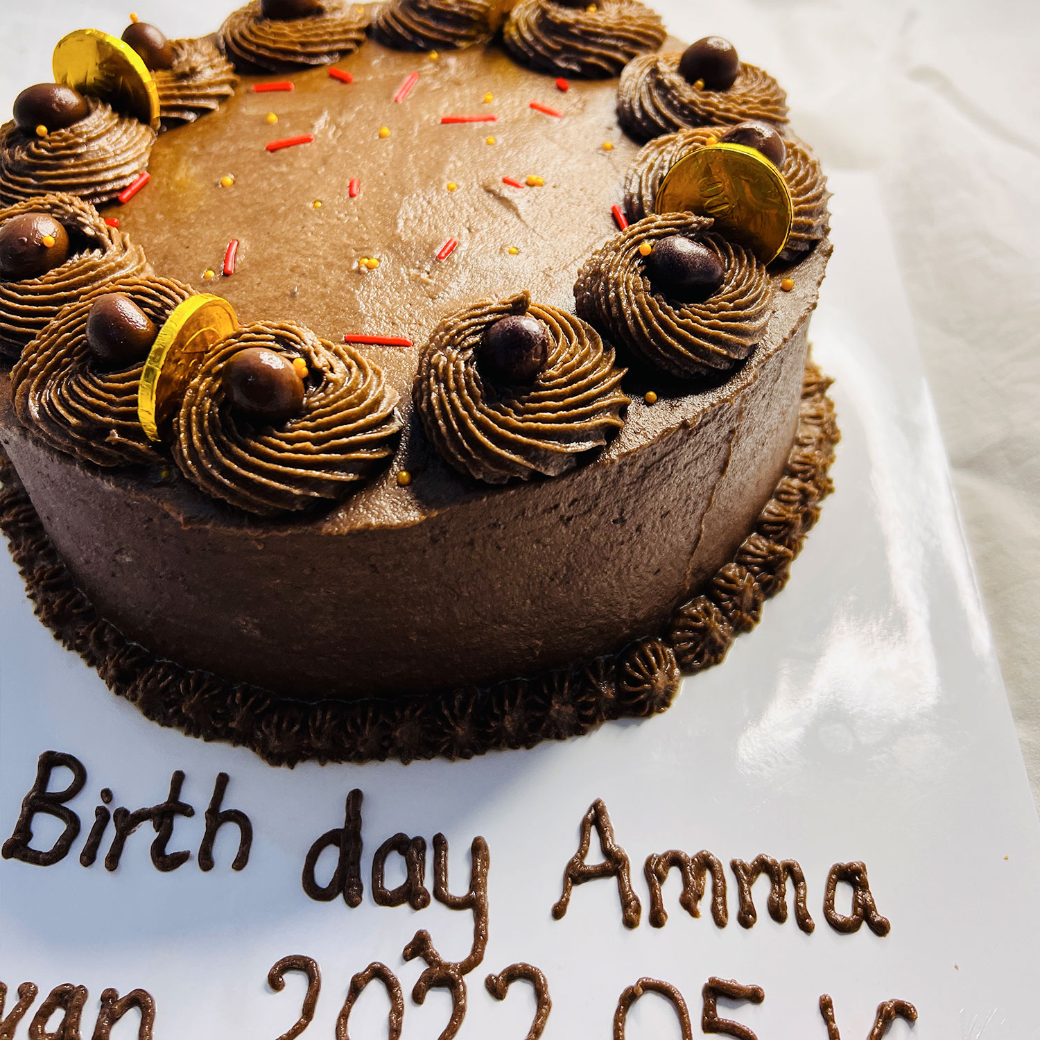 Minimal Chocolate Birthday Cake for Mom gallery image