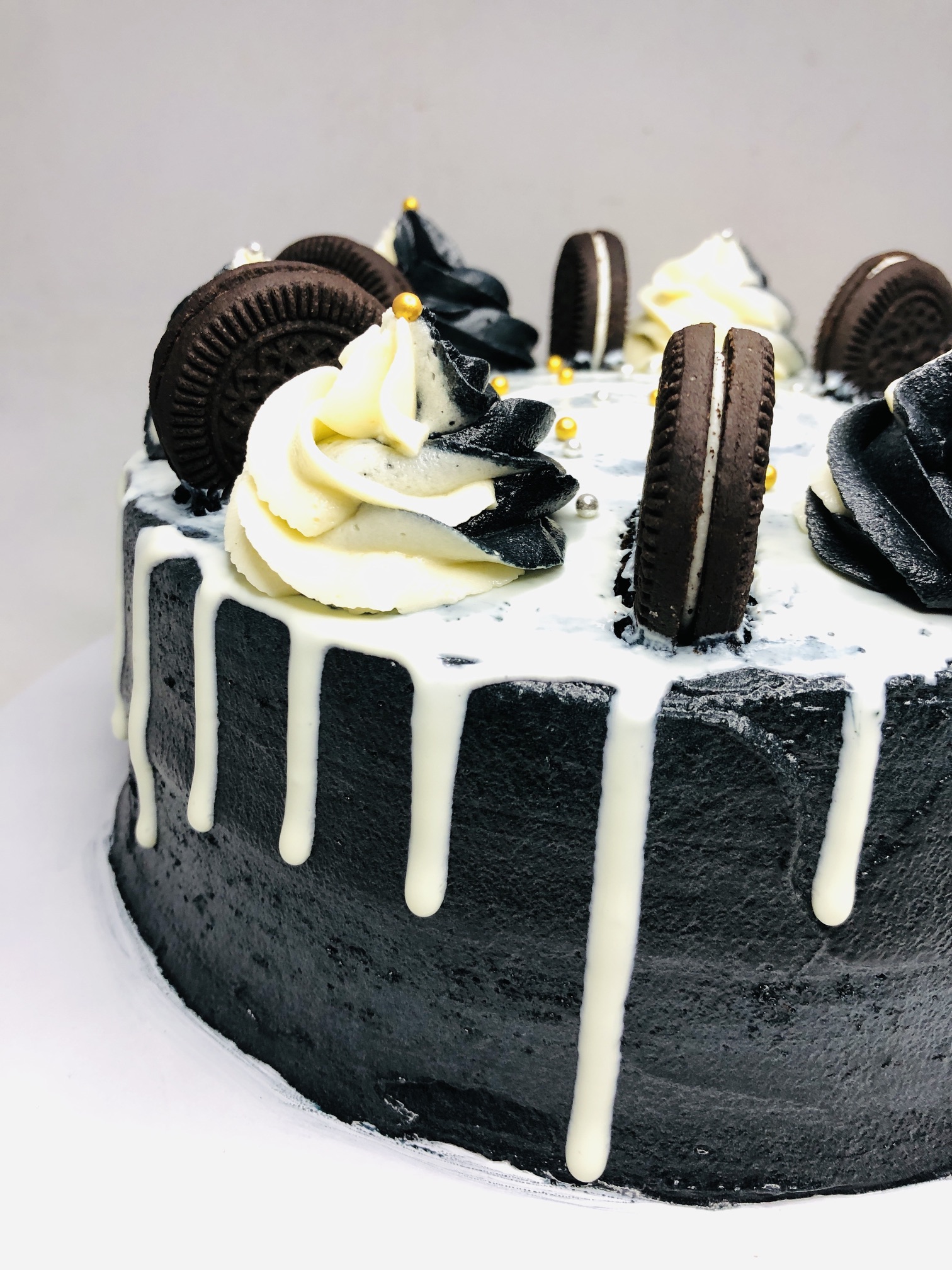 Black Cake with Black Sandwich Cookies gallery image