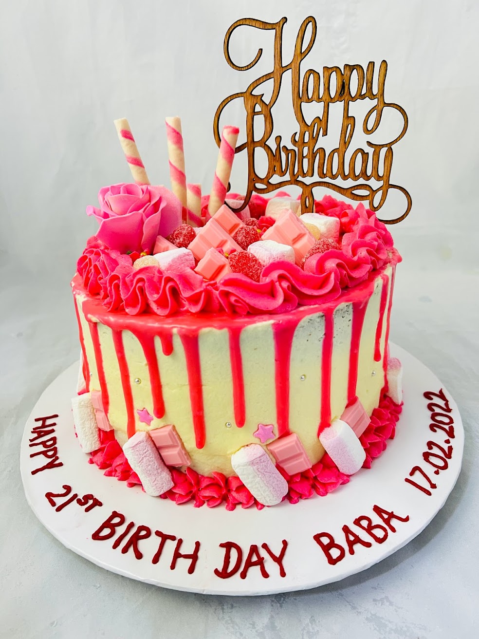 Pink themed 21st Birthday Cake — image 4