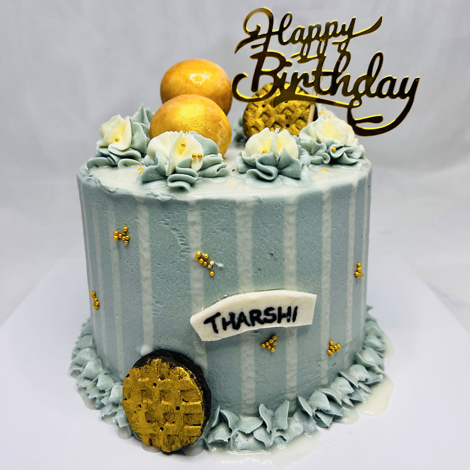 Unique Bauble Birthday Cake - 1kg gallery image